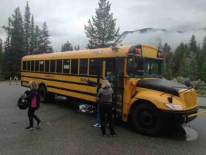 バンフ、レイクルイーズ観光を楽しむためにHop on Banff で人気観光スポットを回ろう！
